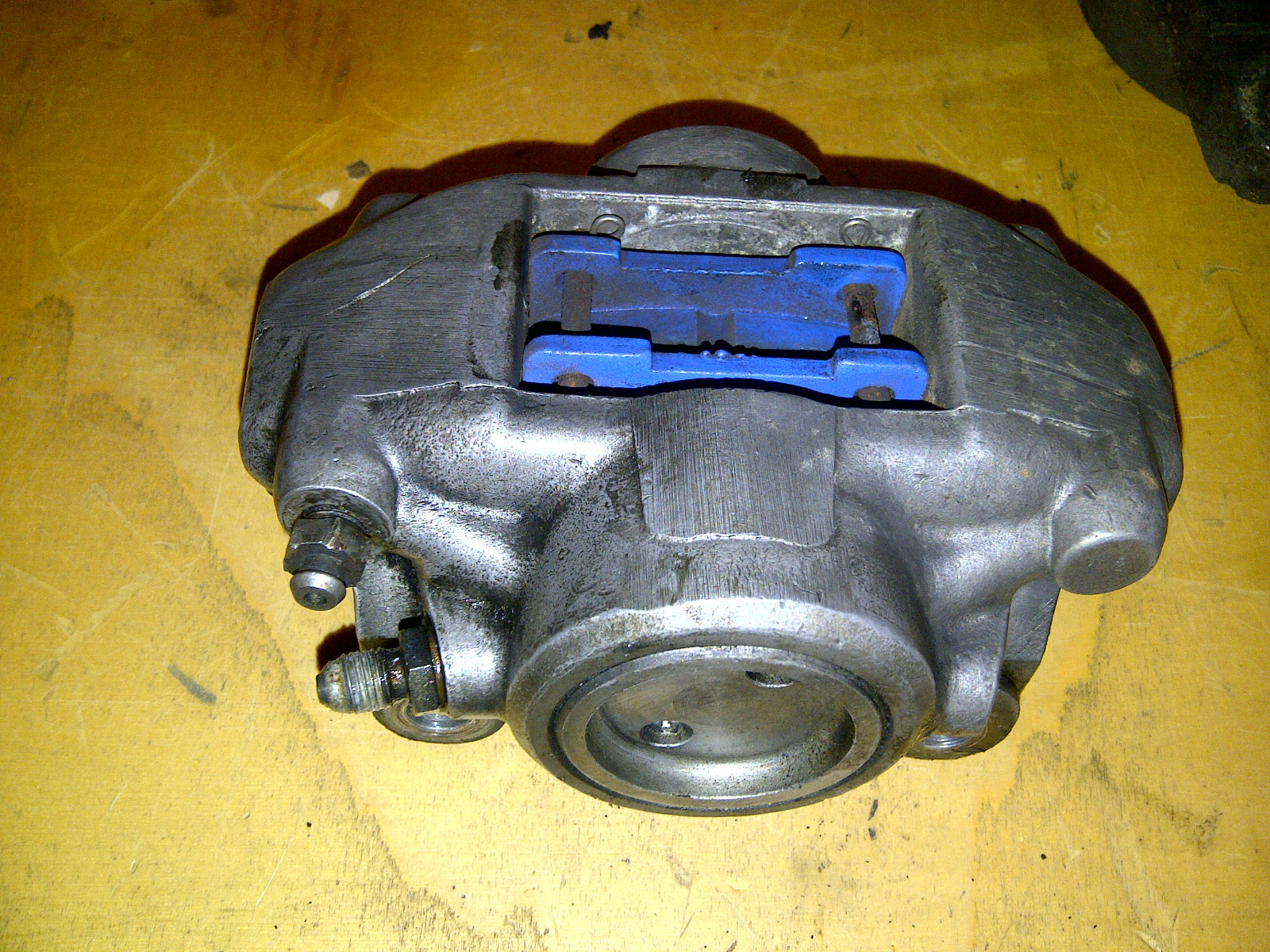 Rear caliper 3